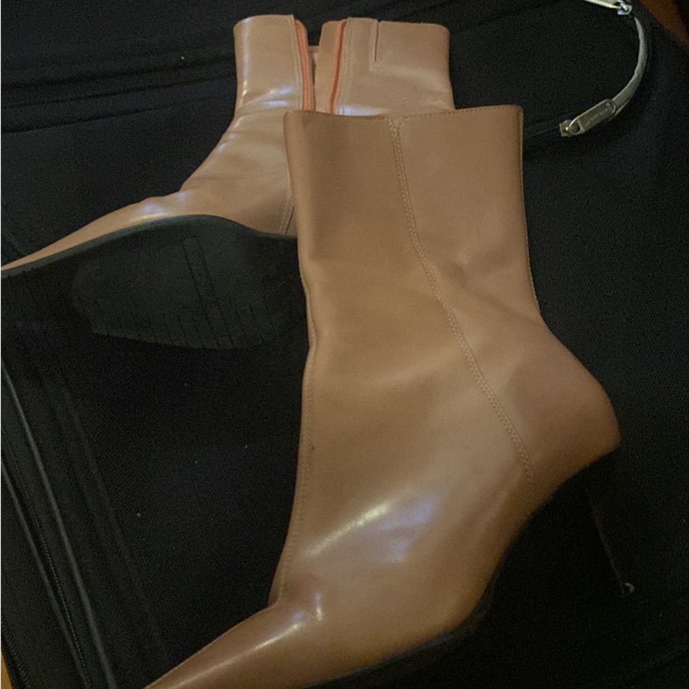 Leather boots - Picture 2 of 2